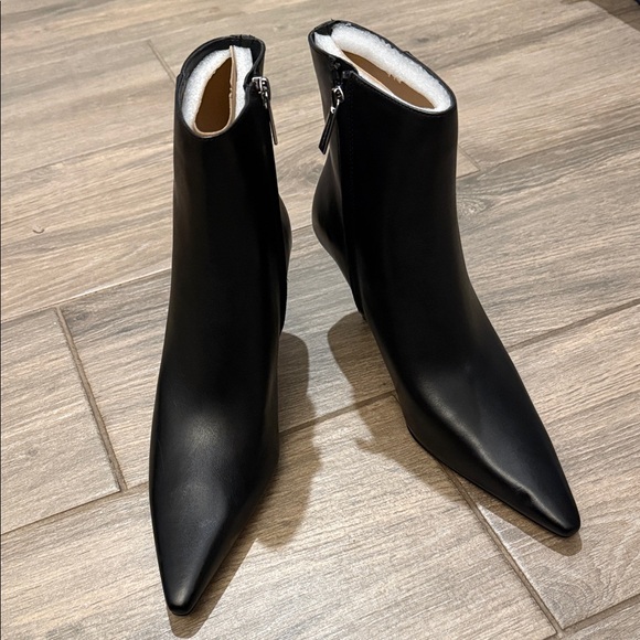 New Michael Kors Selena Heeled Bootie Sz 8.5M - Picture 4 of 13